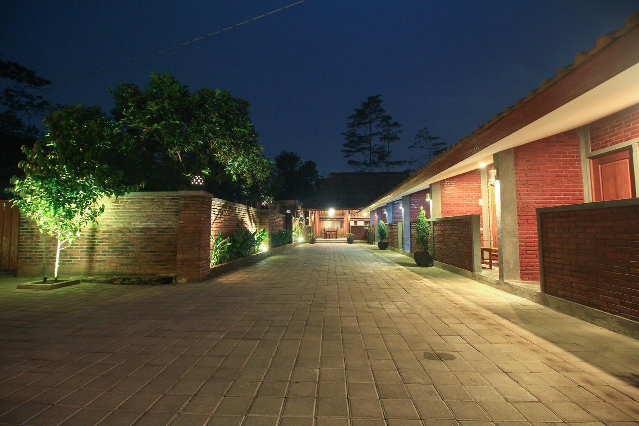 Wahid Borobudur Magelang Buitenkant foto